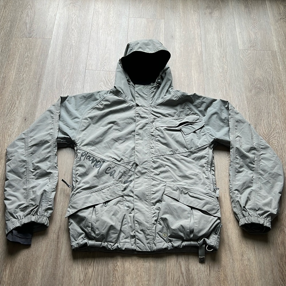Planet Earth Snowboard Grey Jacket Men’s Size S/M